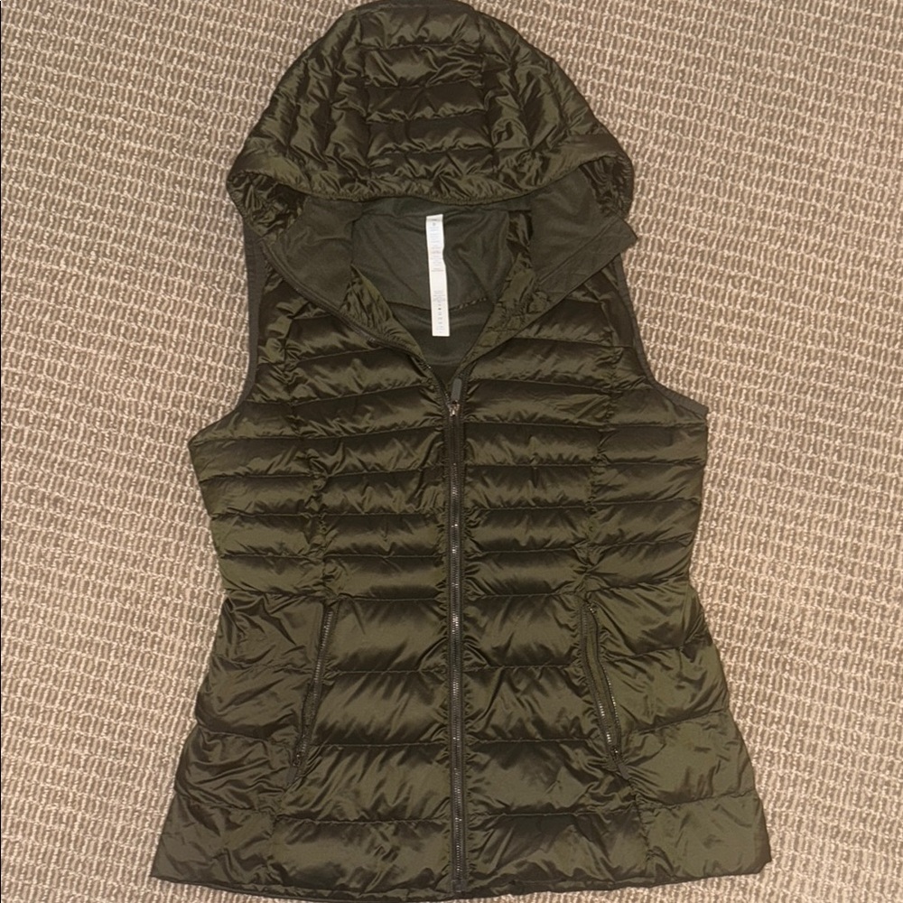 LuluLemon Puffer Vest with Hood. Size 10